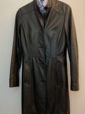 Soft lamb skin leather jacket, lined with removable vest, knee length in black